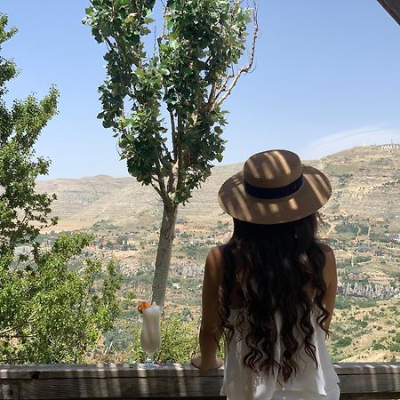 Mzaar Kfardebian Terre Brune Hotel מראה חיצוני תמונה